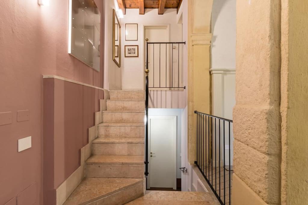 Residenza Angels @Piazzadelleerbe Appartement Verona Buitenkant foto