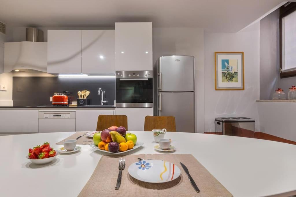 Residenza Angels @Piazzadelleerbe Appartement Verona Buitenkant foto