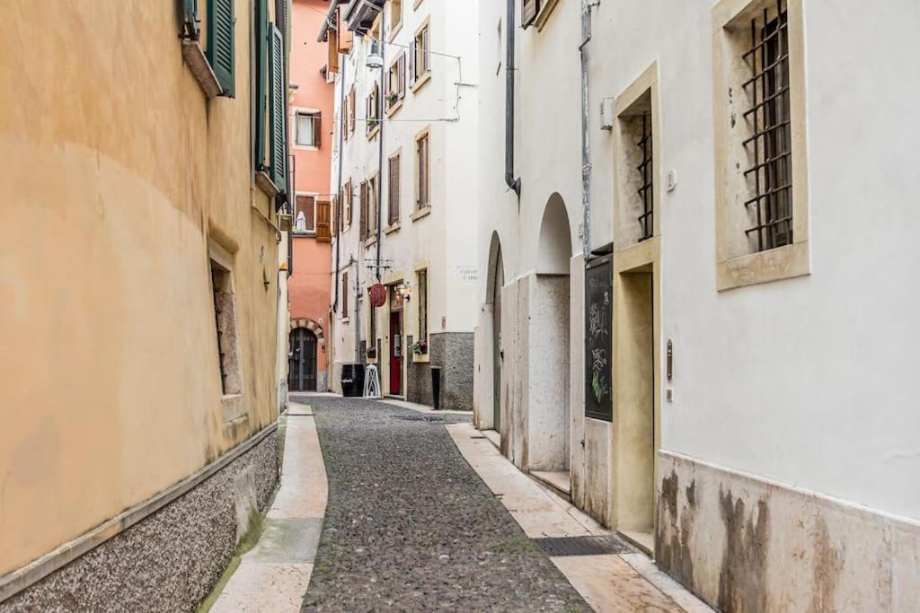 Residenza Angels @Piazzadelleerbe Appartement Verona Buitenkant foto