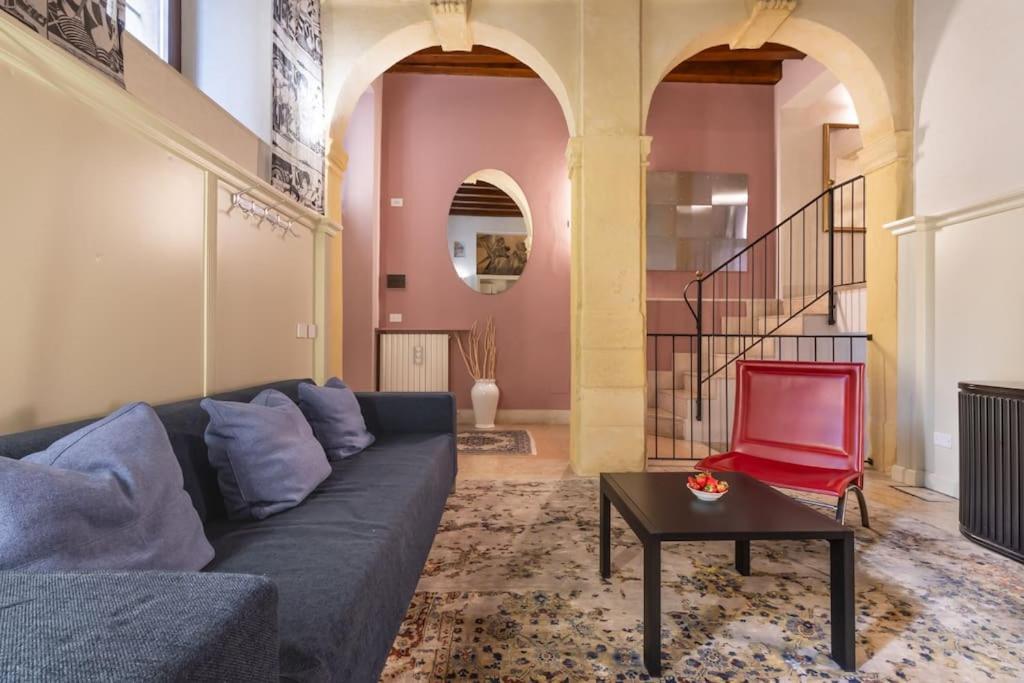Residenza Angels @Piazzadelleerbe Appartement Verona Buitenkant foto